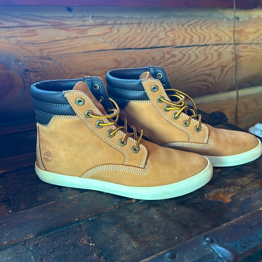 Timberland Woman’s Ortholite boots